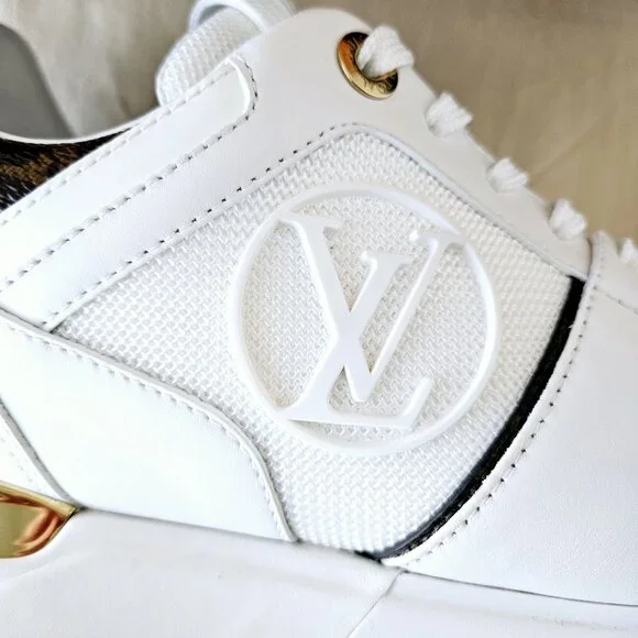 LOUIS VUITTON Run Away Sneaker - Picture 6 of 16